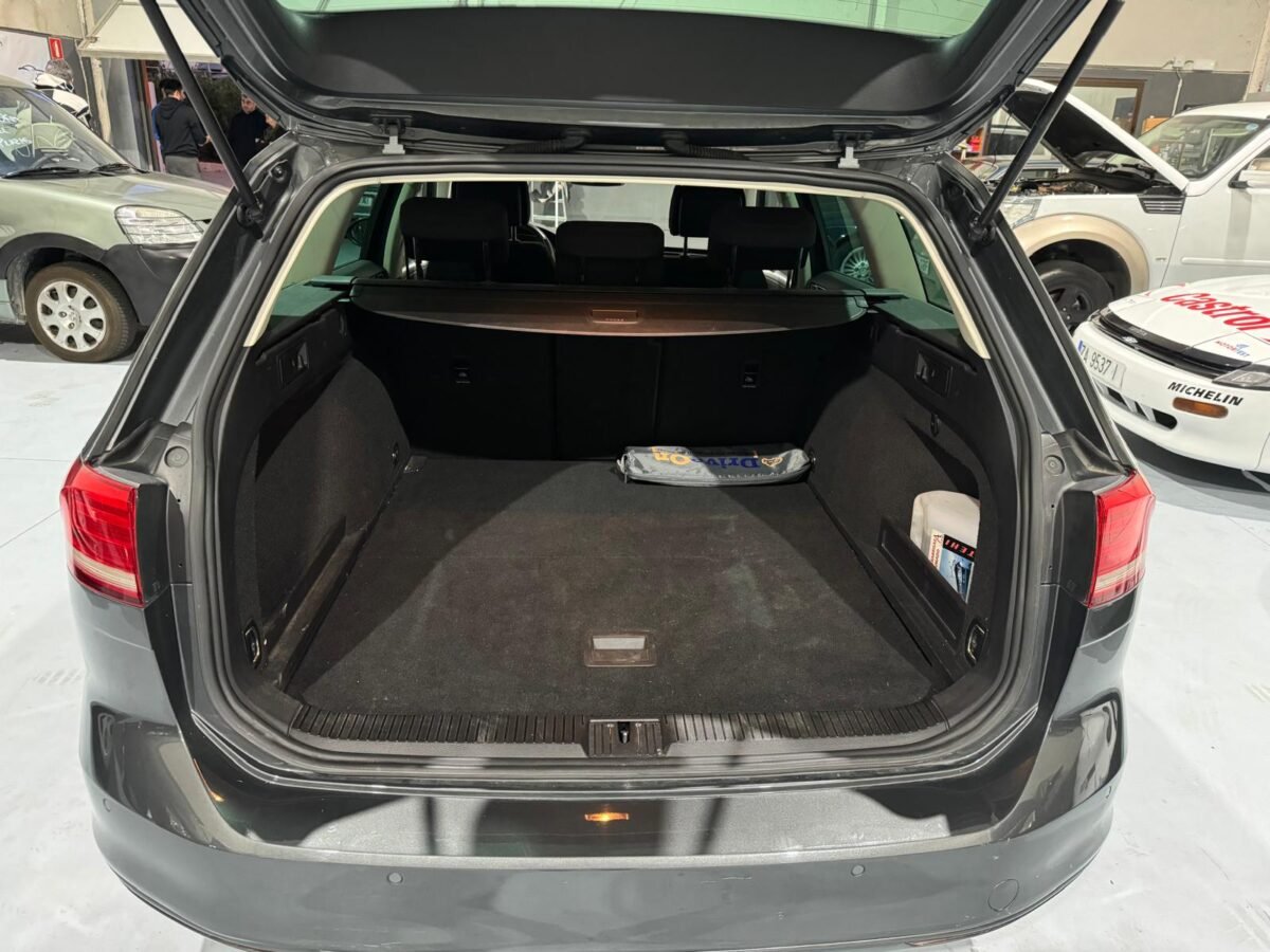 VOLKSWAGEN Passat Variant BlueMotion 1.6 TDI