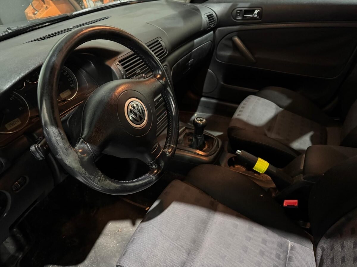 VOLKSWAGEN Passat 1.9 Tdi 130cv