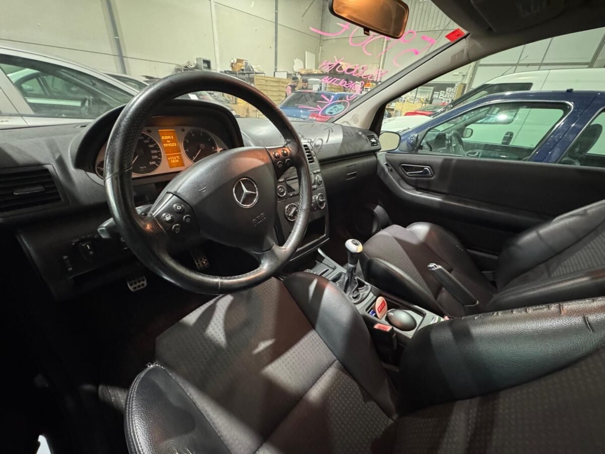 MERCEDES-BENZ Clase A 150 ELEGANCE