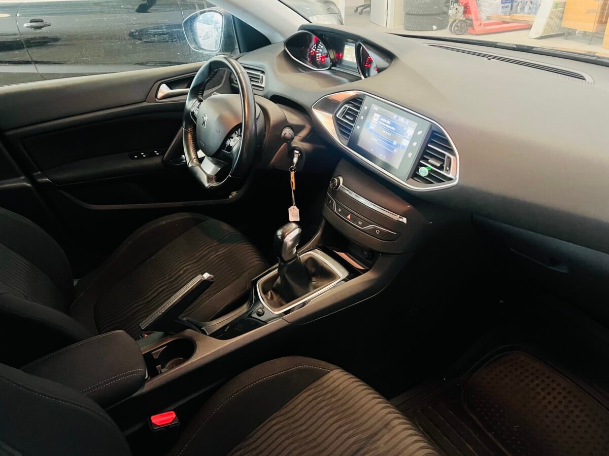 PEUGEOT 308 1.6