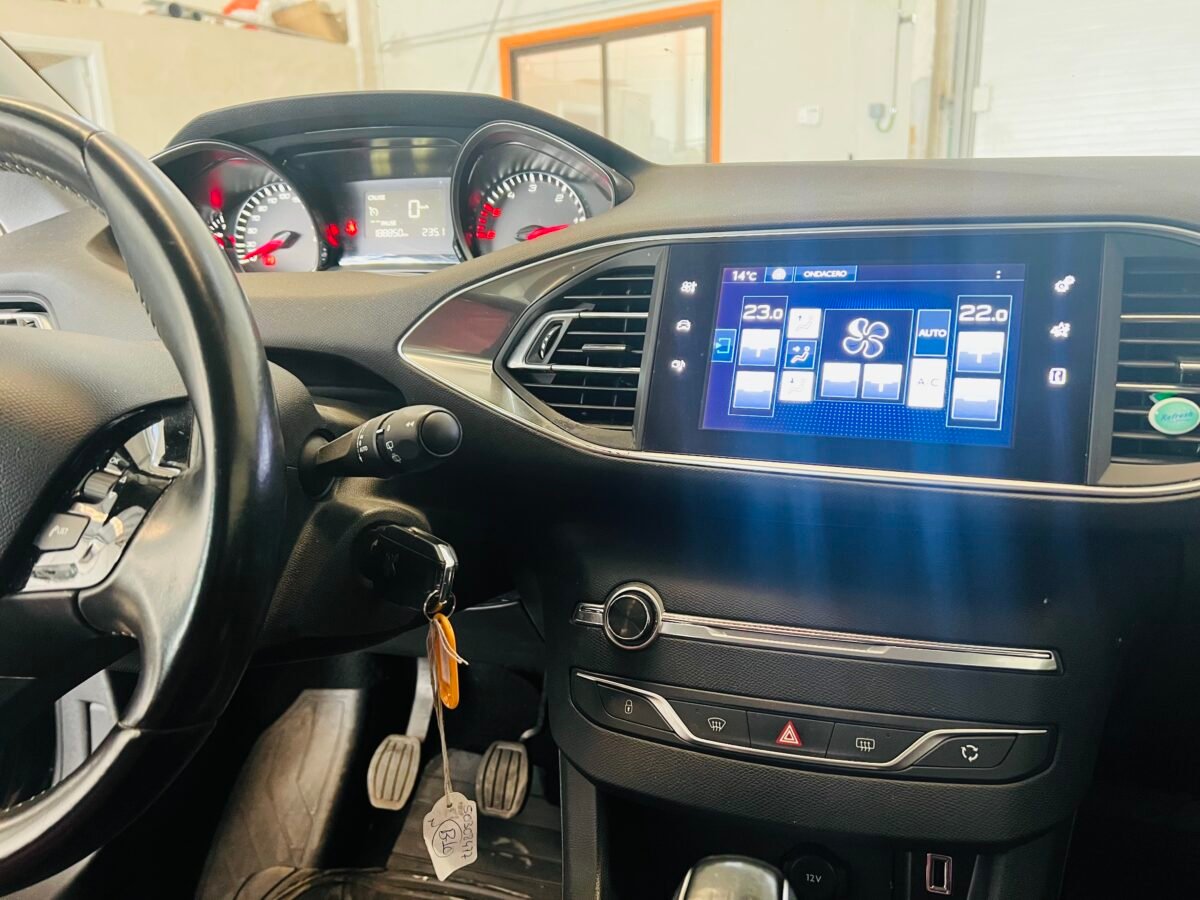 PEUGEOT 308 1.6