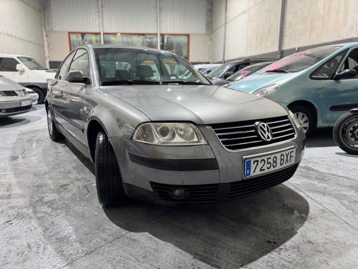 VOLKSWAGEN Passat 1.9 Tdi 130cv
