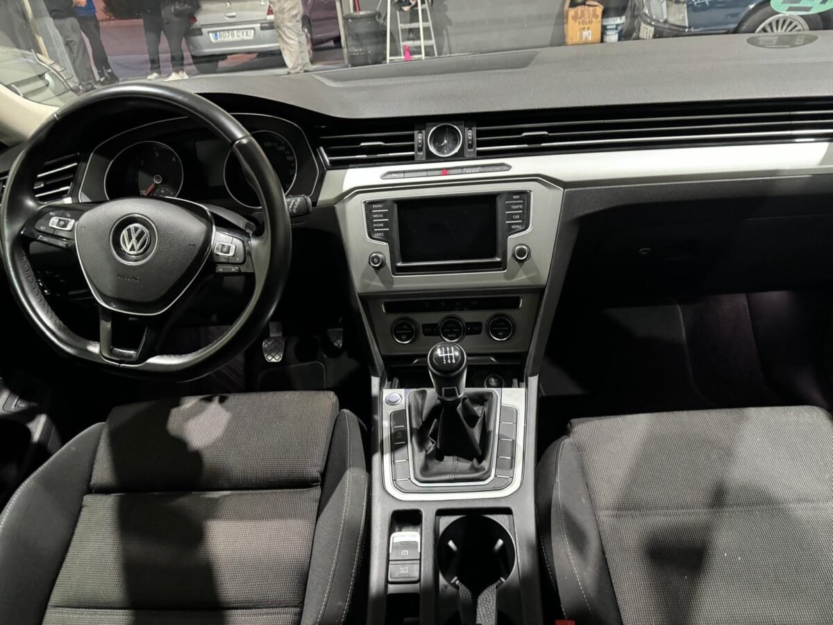 VOLKSWAGEN Passat Variant BlueMotion 1.6 TDI
