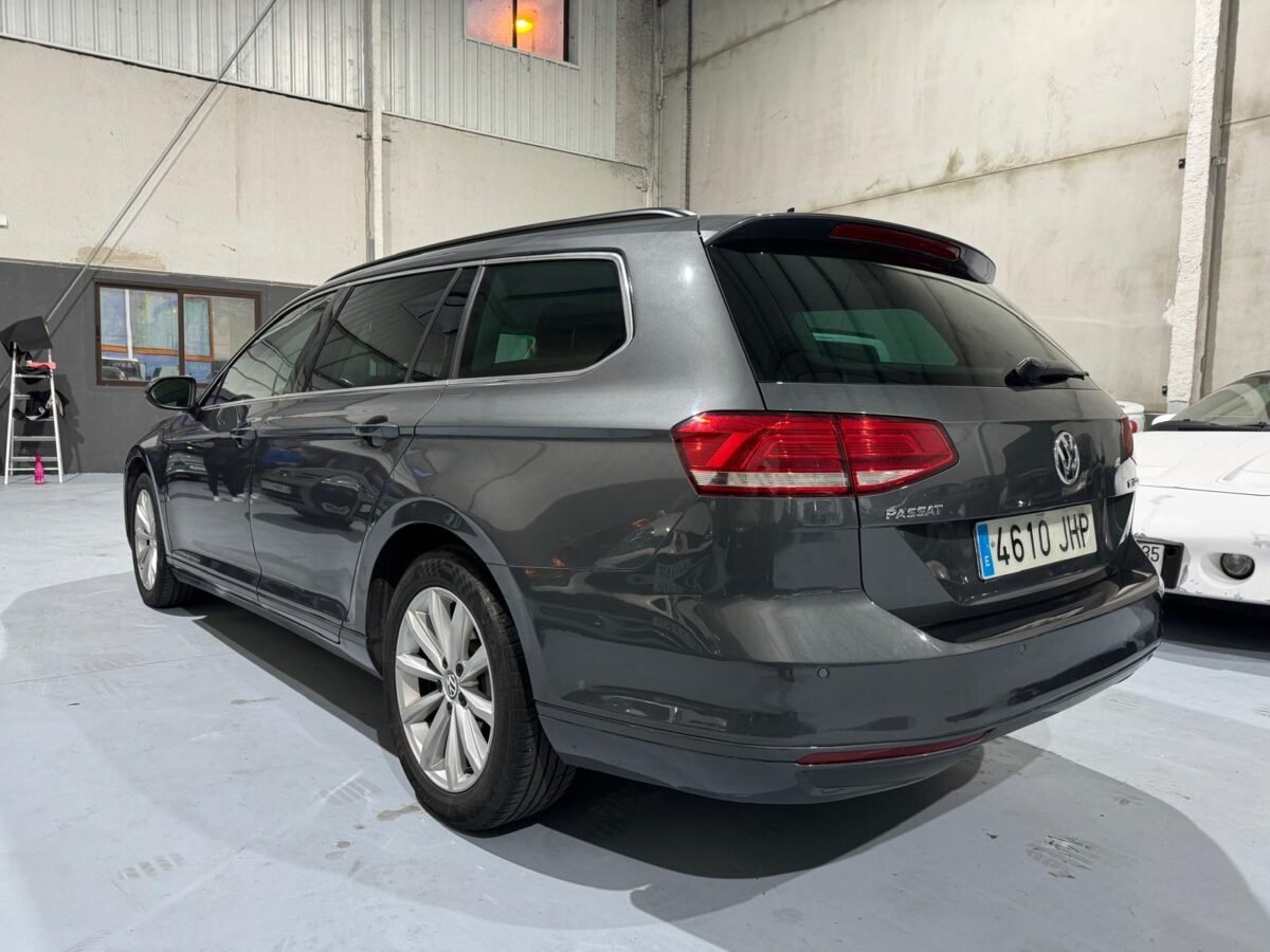 VOLKSWAGEN Passat Variant BlueMotion 1.6 TDI