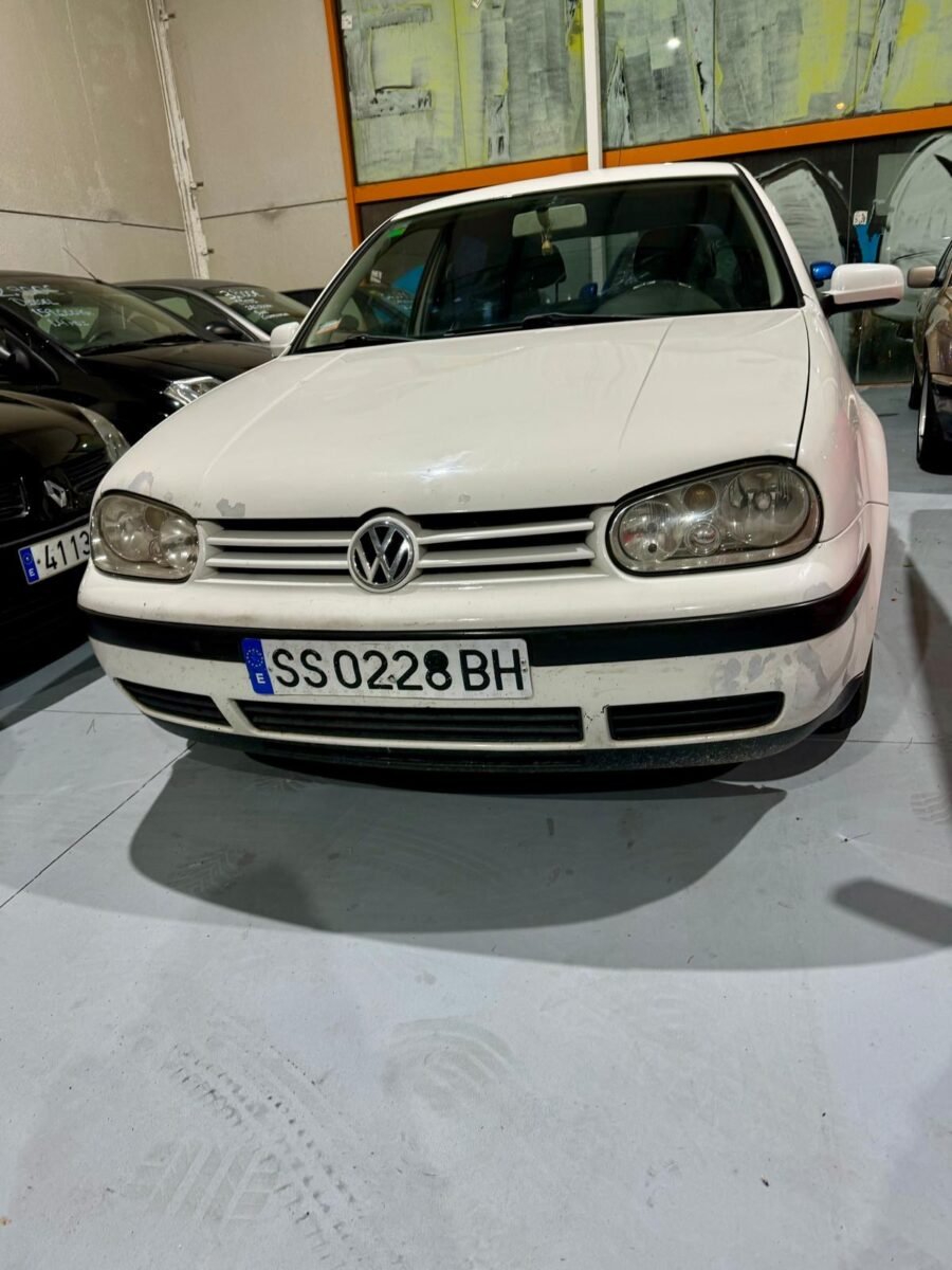 VOLKSWAGEN Golf 1.6 