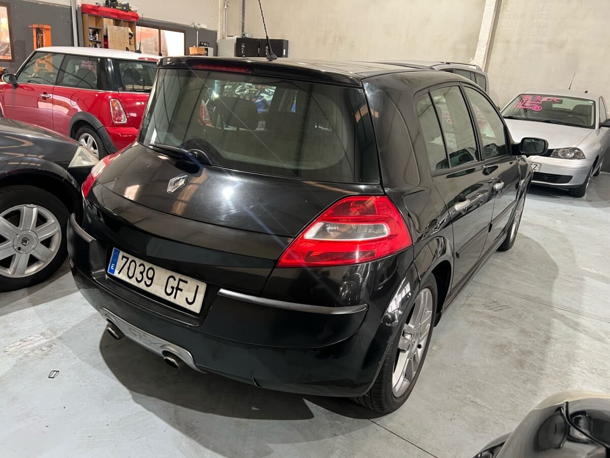 RENAULT Megane 2.0