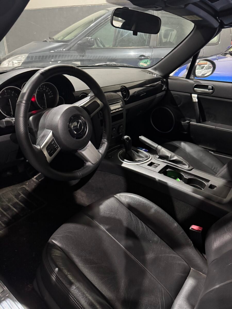 MAZDA MX-5 2.0