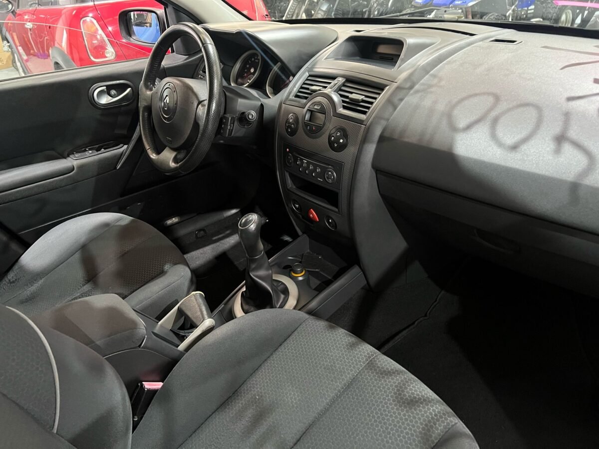 RENAULT Megane 1.6 16V