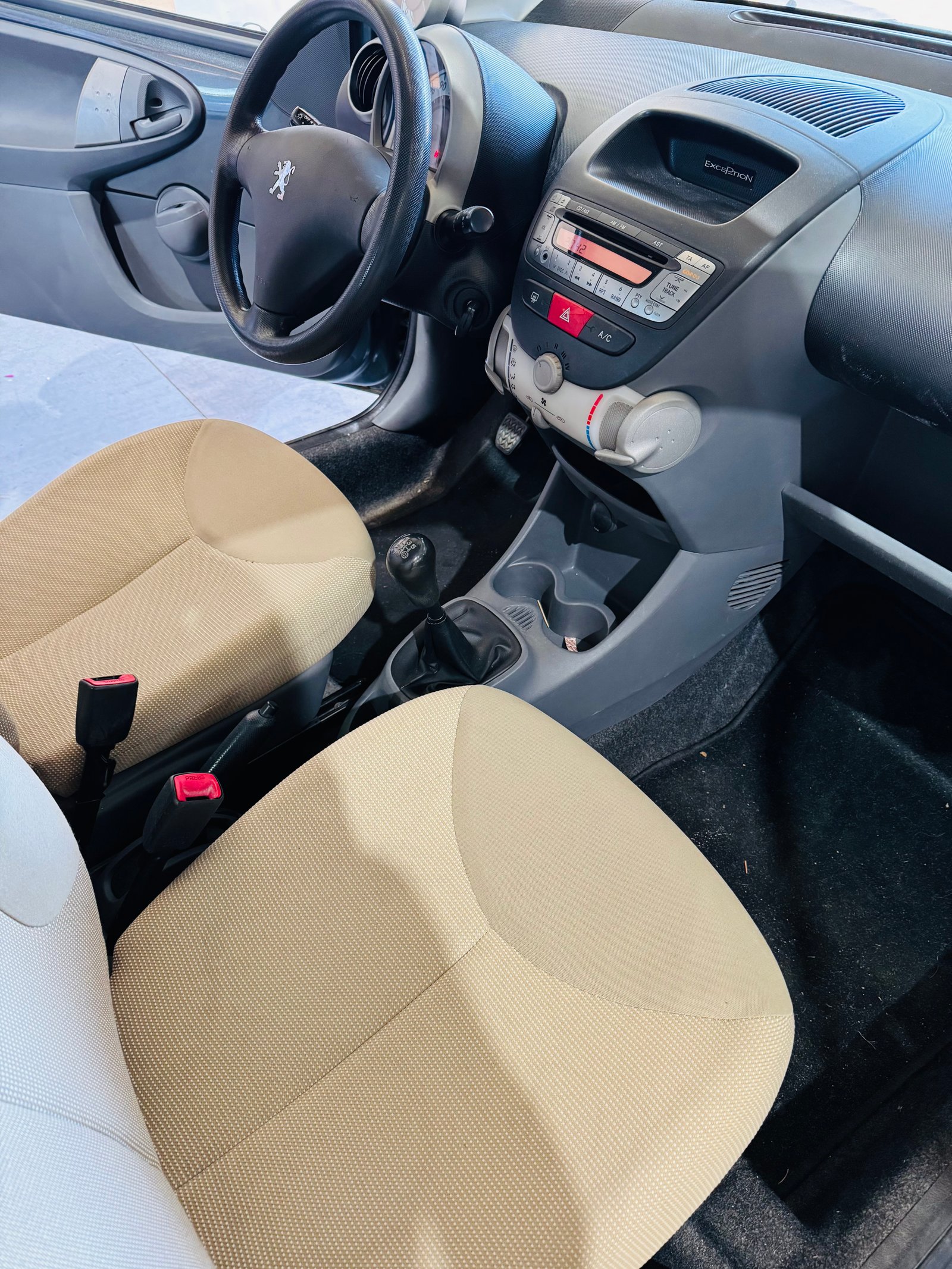 PEUGEOT 107 1.4 HDi
