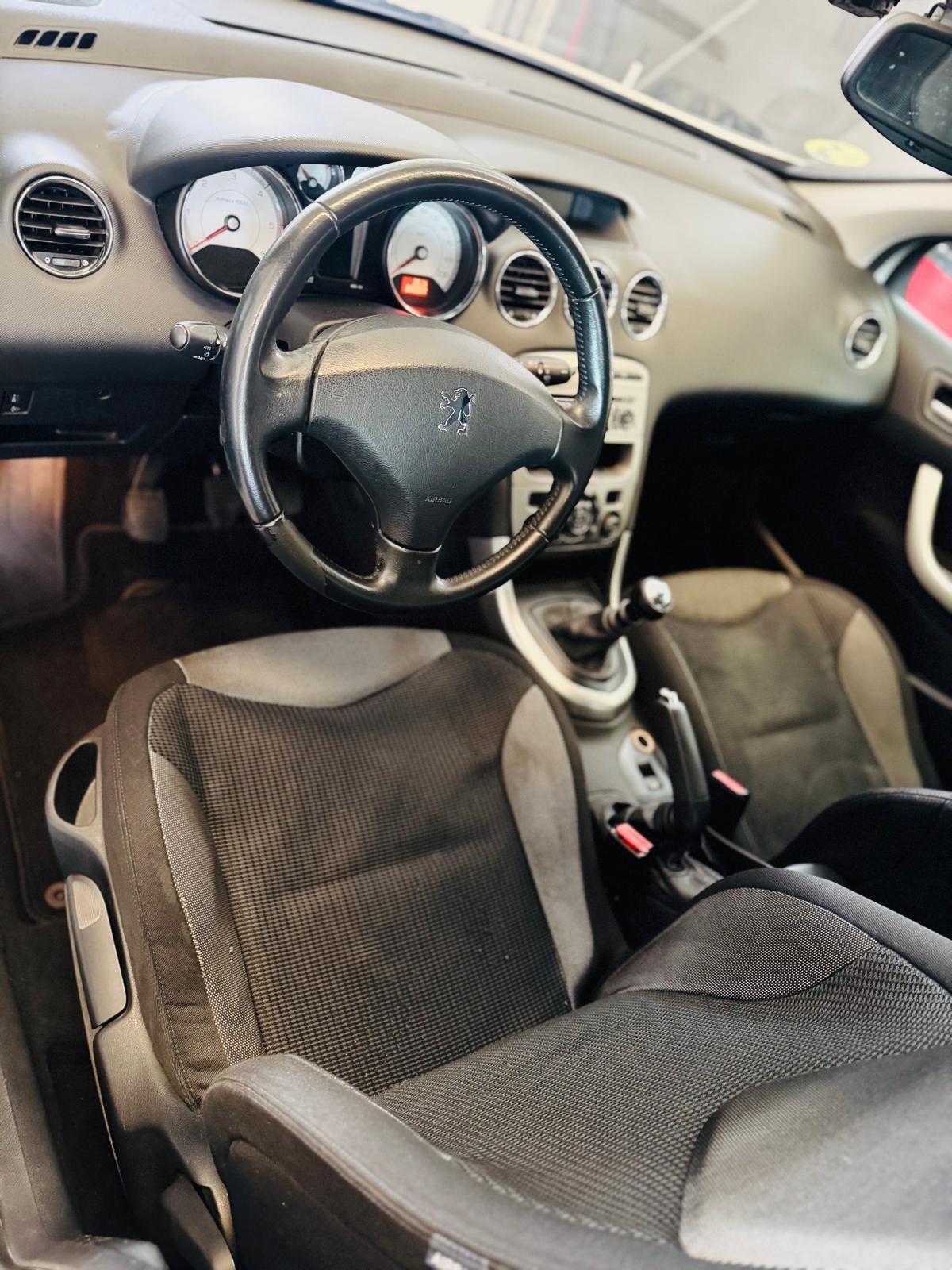 PEUGEOT 308 1.6 HDI diésel 