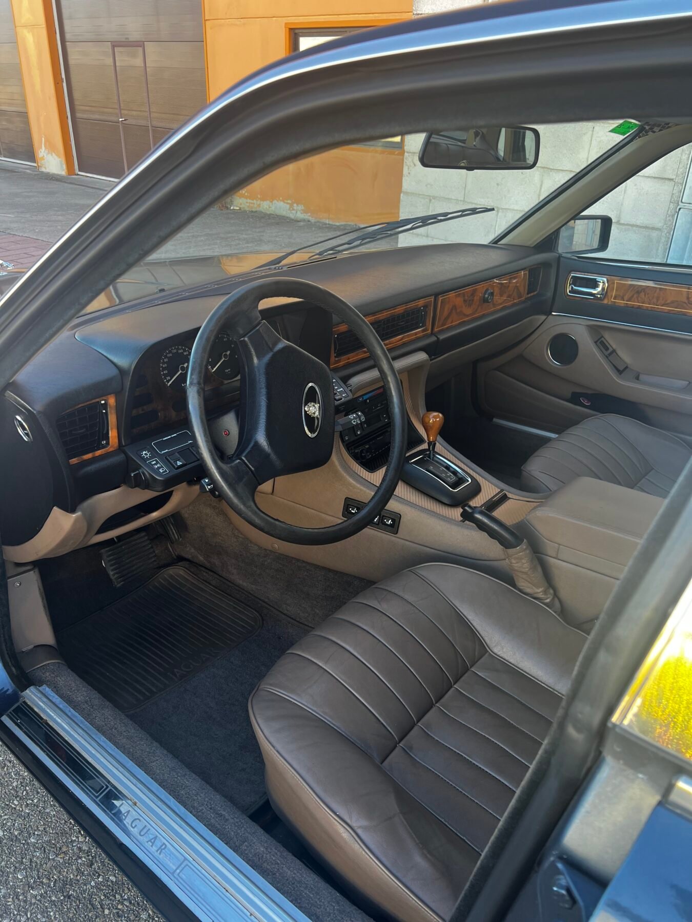 JAGUAR Sovereing 3.4