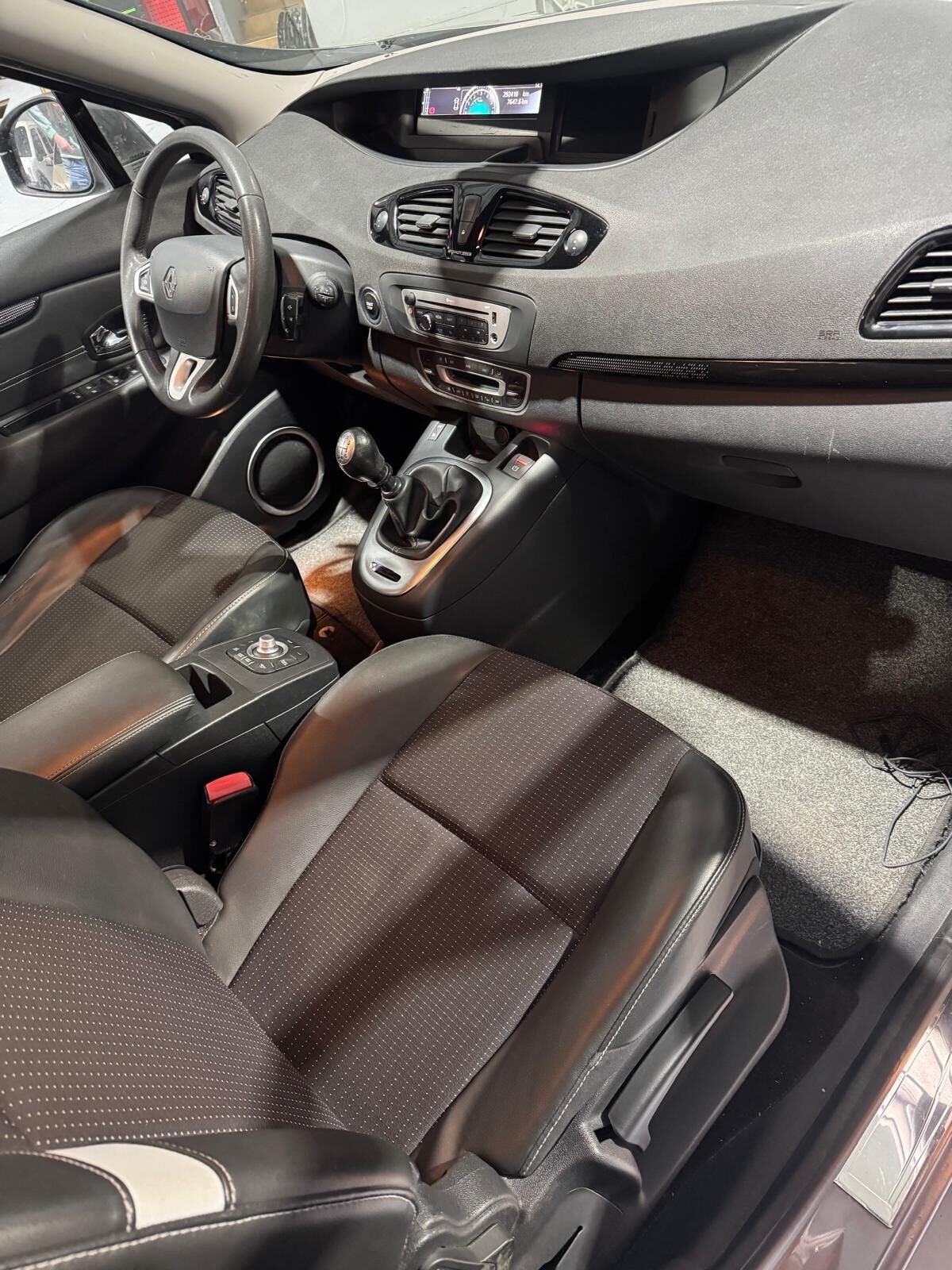 RENAULT Grand Scenic 1.6