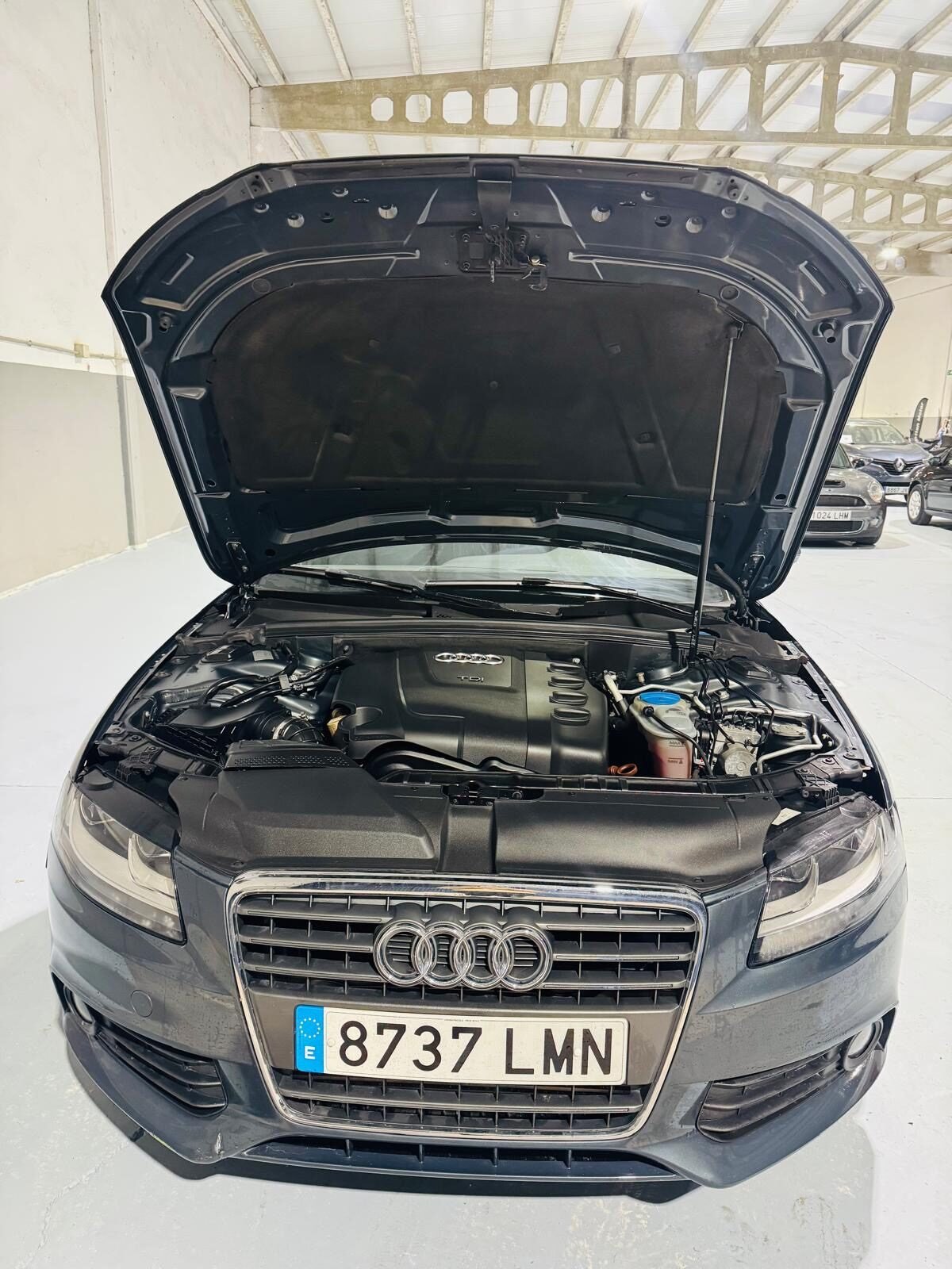 AUDI A4 2.0