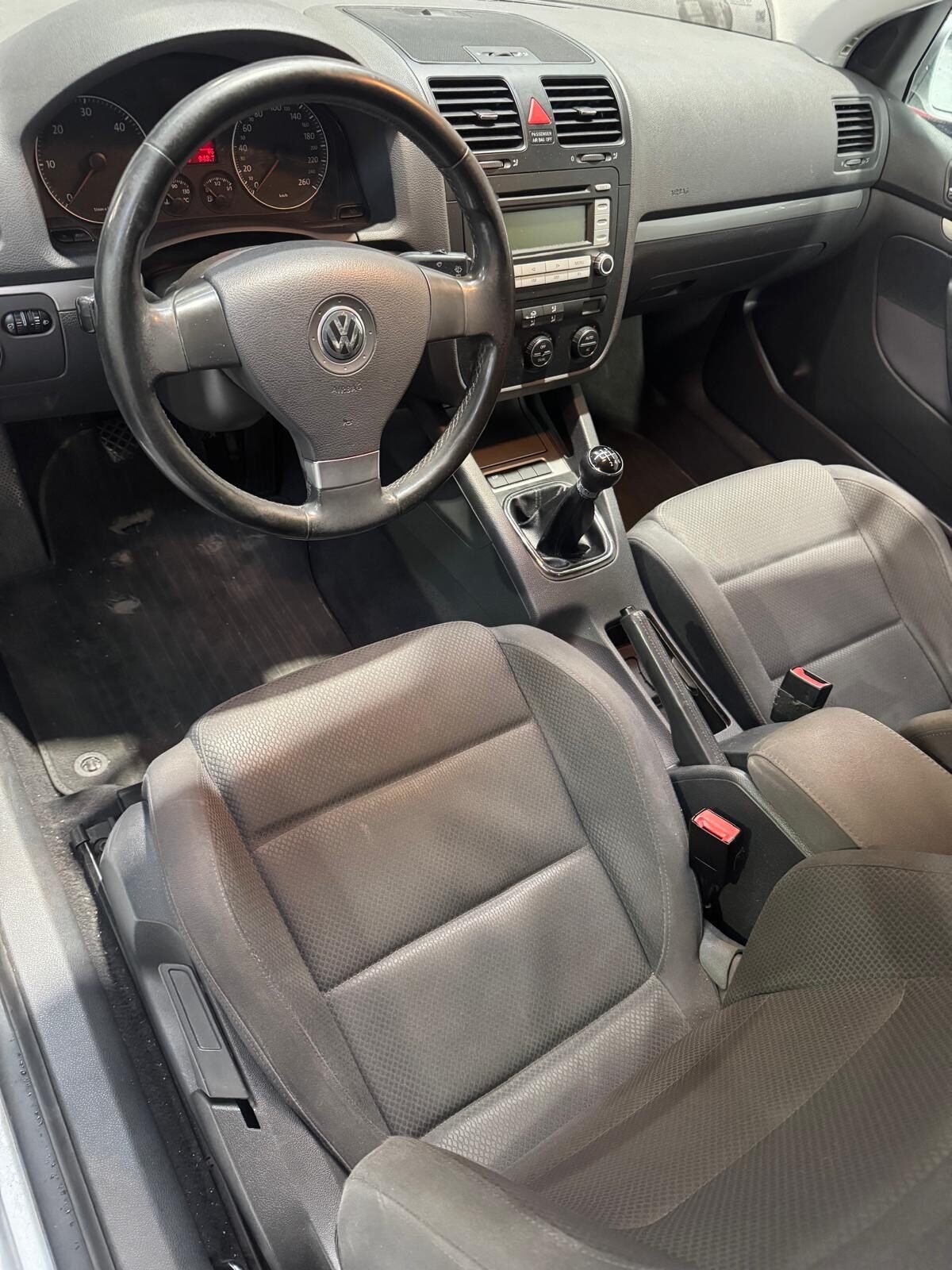 VOLKSWAGEN Golf 2.0