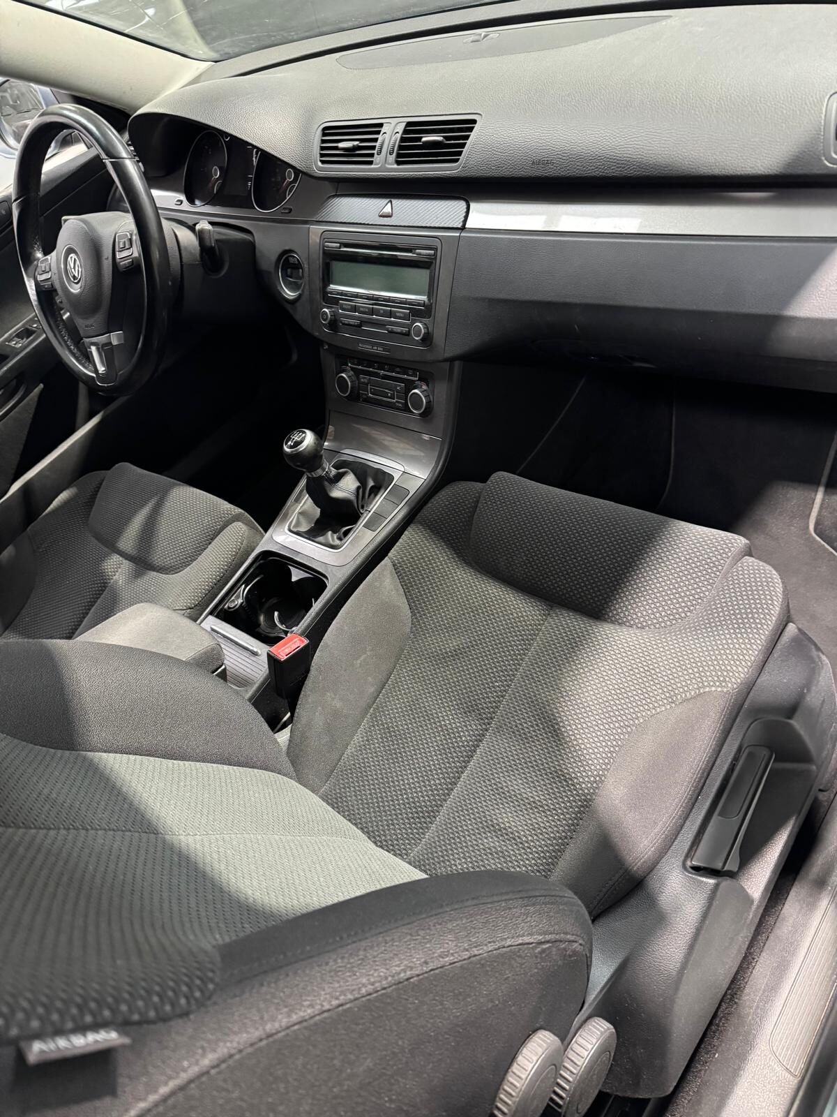 VOLKSWAGEN Passat 2.0