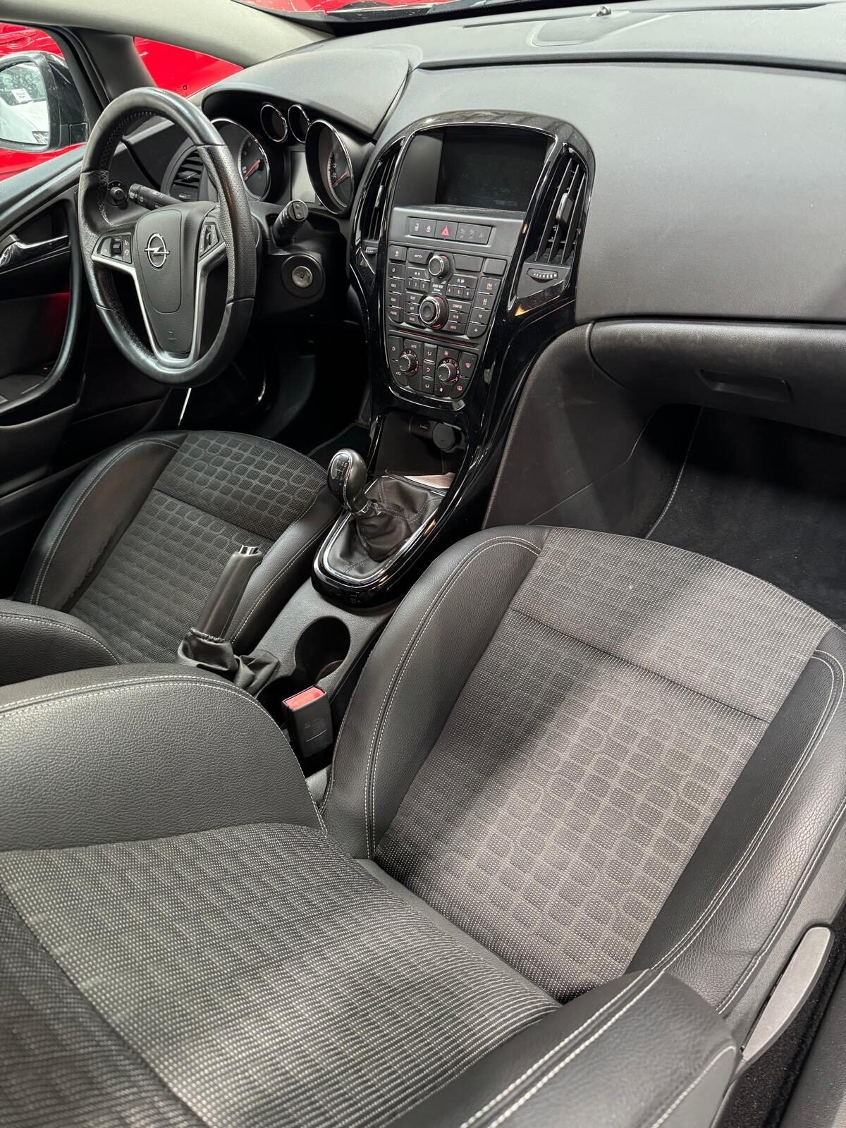 OPEL Astra 1.6 GTC 