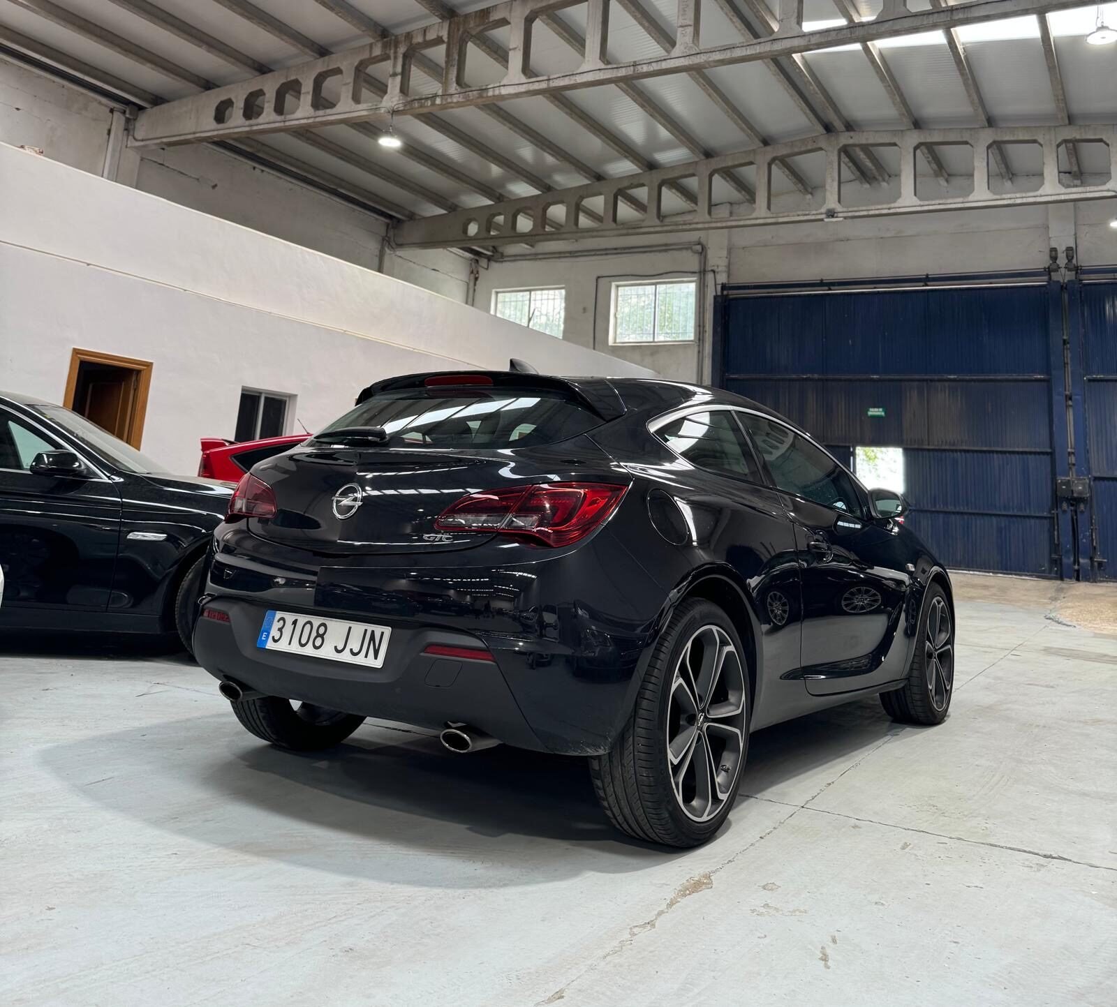 OPEL Astra 1.6 GTC 